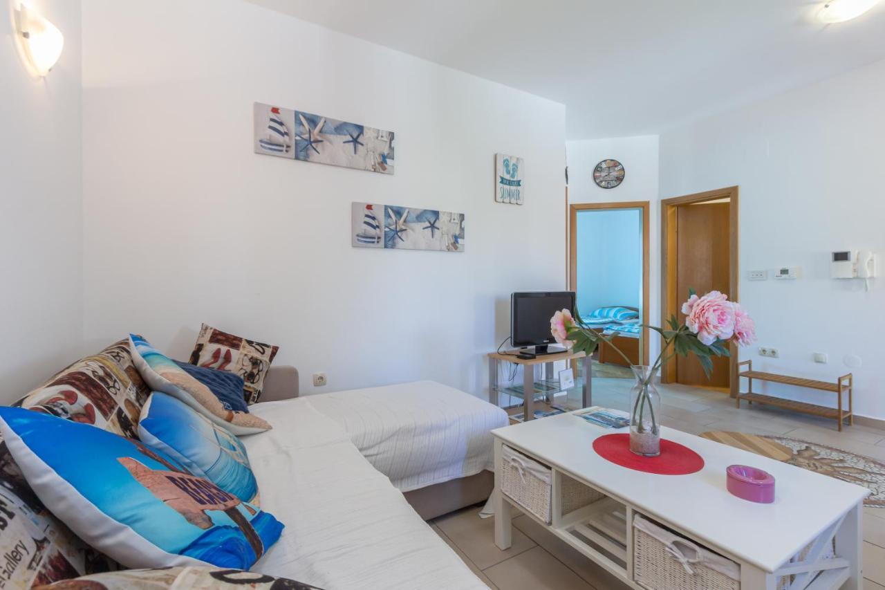 Apartments Ema & Mislav With Terrace Baška Dış mekan fotoğraf